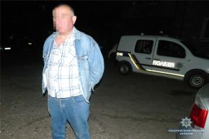 "Ударил ножом в шею и молотком по голове": в Киеве встреча двух знакомых в гараже закончилась убийством