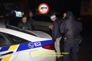 В Киеве кавказцы избили семью: к голове мужчины был приставлен пистолет