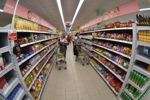 Украинцам могут запретить торговать по воскресеньям 