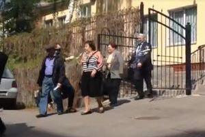 Наталью Витренко облили кефиром: опубликовано видео