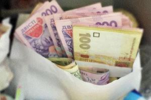 Повышение минимальной зарплаты до 4100 гривен: Розенко сообщил, когда Кабмин примет решение