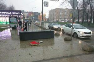 В результате шторма в Москве погибла 13-летняя девочка и еще 16 человек пострадали