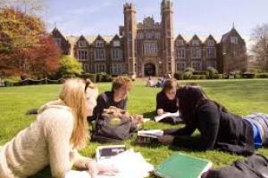 "Дальний Восток вместо западных вузов": Российских студентов хотят вернуть из-за рубежа на родину