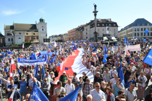 Польшу охватила волна массового протеста: известны подробности