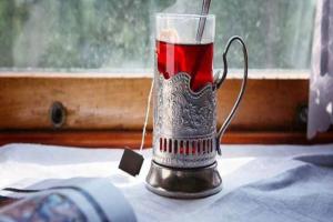 Чай, кофе и вода: в украинских поездах ввели единую цену на напитки 