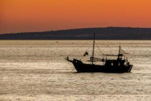 Россия закрыла для украинских судов часть Азовского моря, - журналист