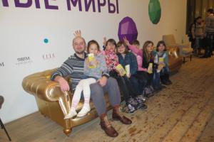 Шесть приемных детей: большая семья убитого Аркадия Бабченко потеряла отца