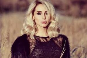 Беременная Лобода показала кадры поцелуя с известным певцом