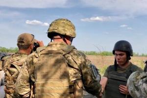 В результате боевых действий на Донбассе погиб один воин, еще четверо получили ранения