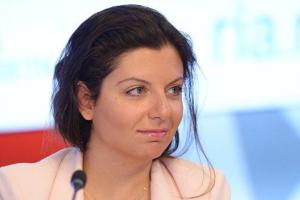 Российская пропагандистка вызвала Порошенко на дуэль и выбрала необычное «оружие» 