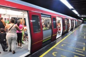 В Венесуэле проезд в метро стал бесплатным: что происходит