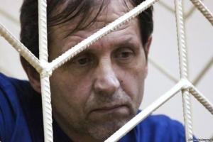 Поместили в стоячую камеру: В Крыму оккупанты издеваются над политзаключенным Балухом