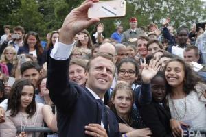 Президент Франции разозлился на подростка, который назвал его «Маню»