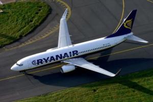 Самолет Ryanair экстренно сел в Париже из-за массовой драки на борту
