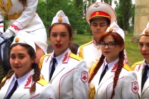 "Мы готовы с вами дойти до самого ада": Дети "ДНР" посвятили стих Захарченко - сеть в бешенстве
