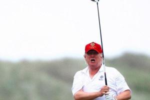 В Америке подняли истребитель F-16 из-за самолета, который летал над гольф-клубом Трампа