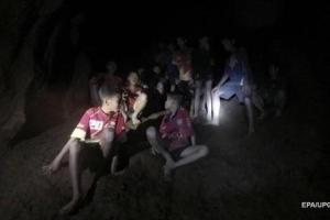 Опасная ловушка в Таиланде: на спасение застрявших в пещере детей уйдут месяцы