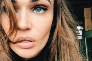 "Собачка, писающая на дерево": Водонаеву раскритиковали за пошлое фото в стиле Волочковой