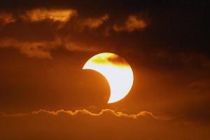 Солнечное затмение в пятницу, 13-го: что нельзя делать в этот день