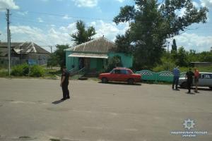 Взяла из кассы 21 тысячу гривен: в Северодонецке продавец магазина сообщила о разбойном нападении