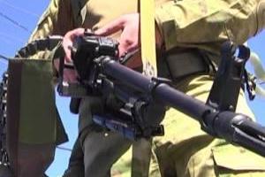 Оккупант остался лежать в посадке: в ВСУ сообщили о блестящей работе украинского пулеметчика