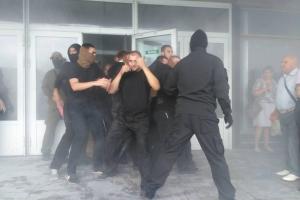 В Киеве произошел рейдерский захват предприятия: работников избили и выгнали на улицу