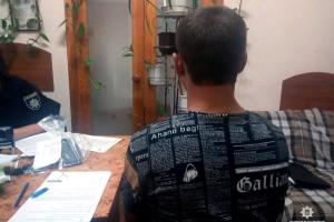 В Харькове жестоко избили и ограбили пассажира электрички