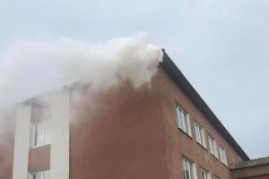 После удара молнии на Одесчине загорелась школа 