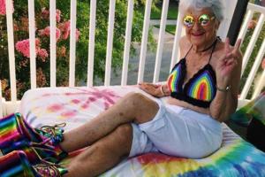 Любитель женщин в возрасте: в Британии 26-летний мужчина изменял жене с 72-летней любовницей 