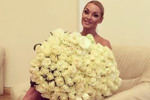 "Зачем этот страх людям показывать?!" Видео с Волочковой ужаснуло фанатов