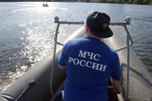 В России перевернулась лодка с детьми, есть погибшие