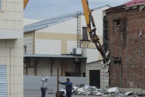 В Кемерово начали сносить ТРЦ "Зимняя вишня", где заживо сгорели 60 посетителей