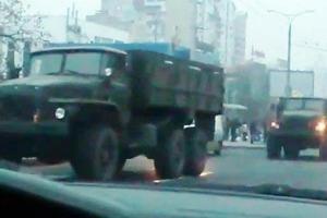 "Едут пустые или закрытые": Соцсети обсуждают передвижение военных грузовиков в оккупированном Донецке