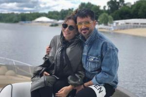 "Все у них с Муратом нормально", - отец Ани Лорак вступился за мужа-изменщика  