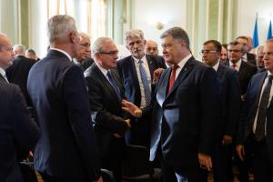 Россия уже начала вмешиваться в выборы в Украине: "щупальца Москвы" проникли во все социальные сети