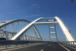 "Сезон состоялся": В сети показали свежие фото Керченского моста
