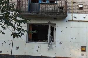 Боевики в День независимости Украины обстреляли село на Луганщине: жуткие кадры