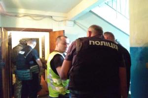 В Киеве мужчина захватил в заложники собственных детей: в полиции сделали важное заявление