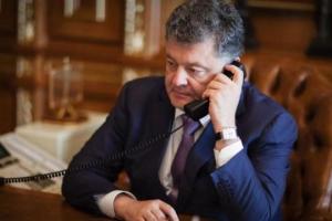 Накануне встречи с Путиным: Порошенко и Меркель поговорили по телефону