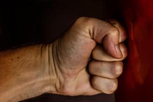 Жестоко избивал всю ночь: в Харькове осудили садиста, который издевался над женщинами 