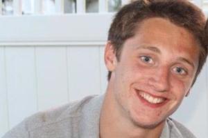 Американец утонул на мальчишнике, задерживая дыхание на время