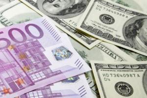 В Украине выросли доллар и евро