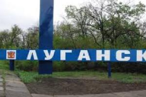 Образовалась пробка: При въезде в Луганск обыскивают все машины, - соцсети