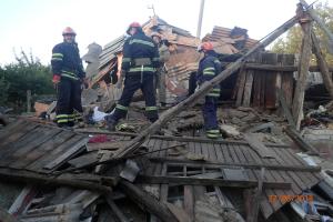 В Лисичанске из-за бытового газа взорвался дом, есть пострадавшие