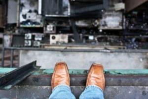 В России обнаружены тела парня и девушки, скованные наручниками: погибший оказался сыном экс-депутата