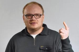 У большинства мужчин есть шрамы на левом указательном пальце - эксперимент