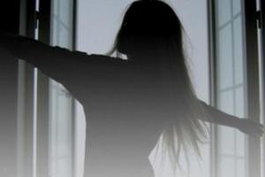 В Харькове 14-летняя школьница выпала с балкона многоэтажки