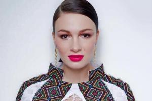 Украинская певица потроллила политиков перед записью их предвыборной рекламы