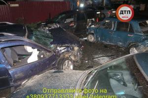 "Поломанный труп под авто, три разбитые машины": На Киевщине произошла жуткая авария