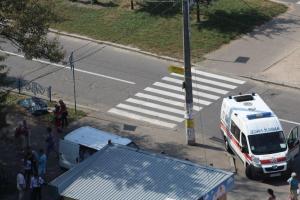 В Киеве среди белого дня на улице умер мужчина